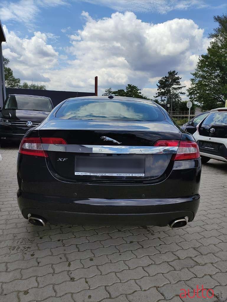 2011' Jaguar XF photo #6