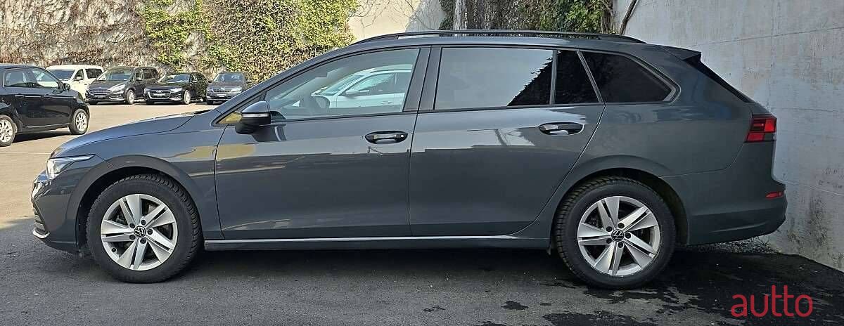 2022' Volkswagen Golf photo #4