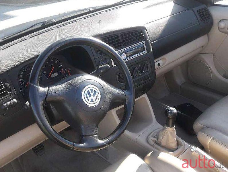 1998' Volkswagen Golf photo #1