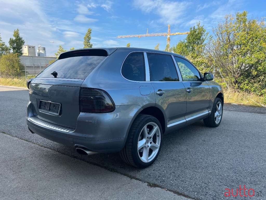 2006' Porsche Cayenne photo #4