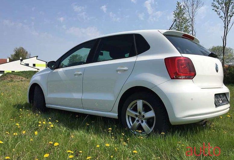 2012' Volkswagen Polo photo #1