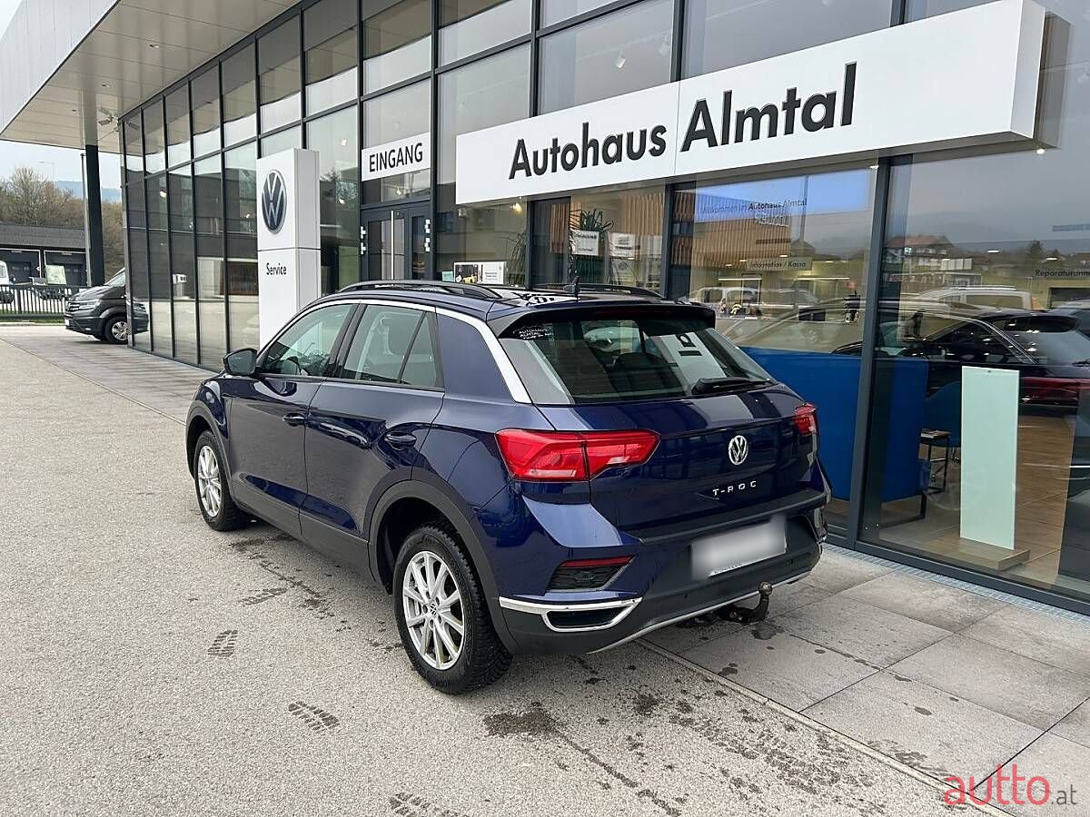 2019' Volkswagen T-Roc photo #4