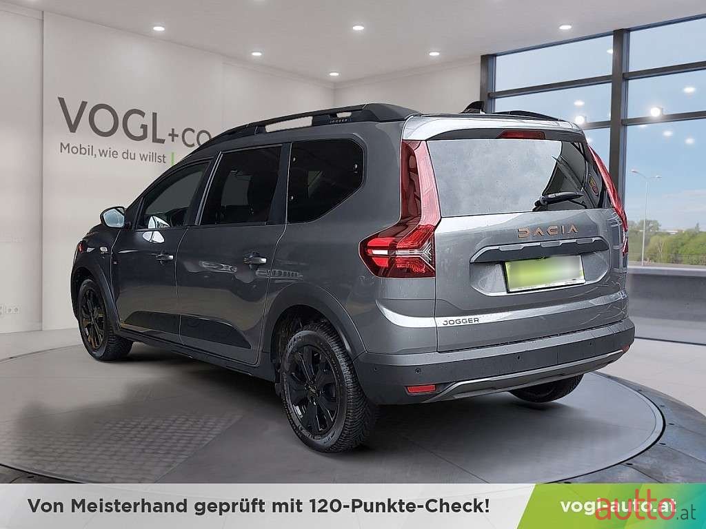 2024' Dacia Jogger photo #3