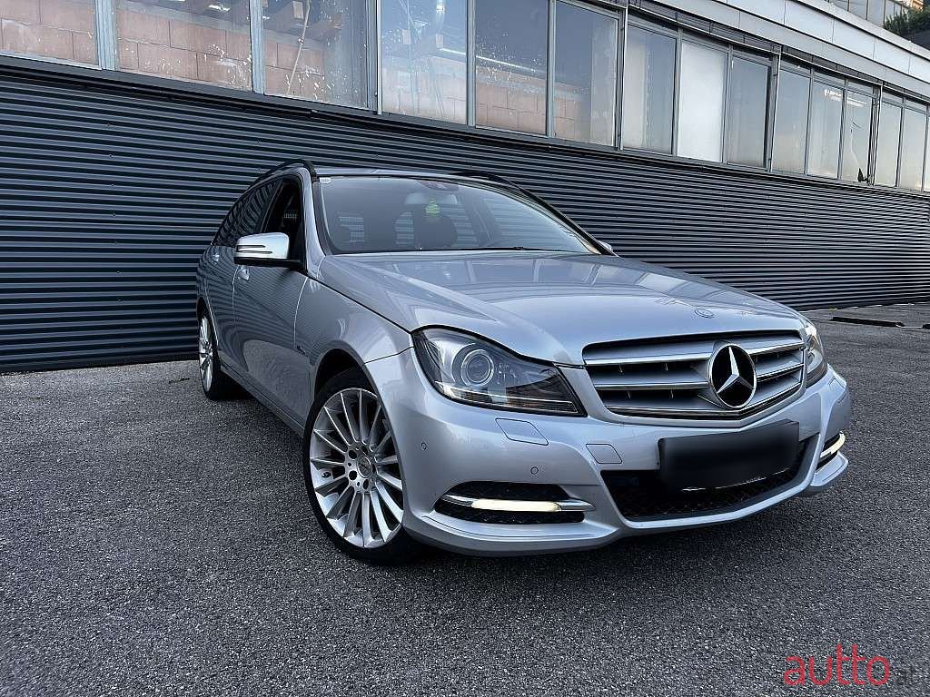 2011' Mercedes-Benz C-Klasse photo #6