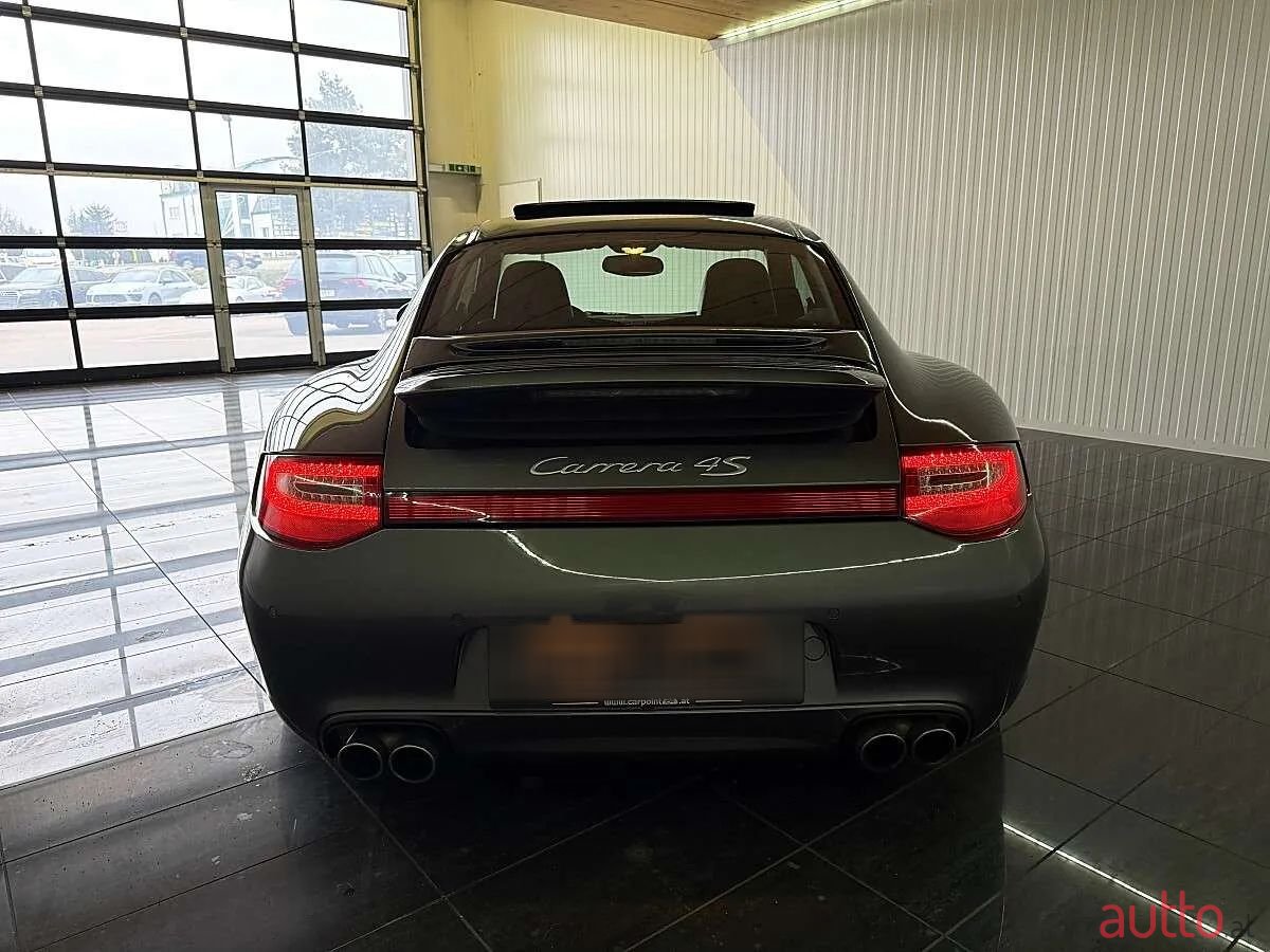 2009' Porsche 911 photo #2