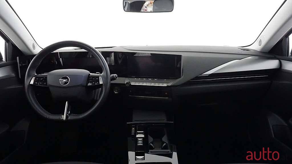 2023' Opel Astra photo #6