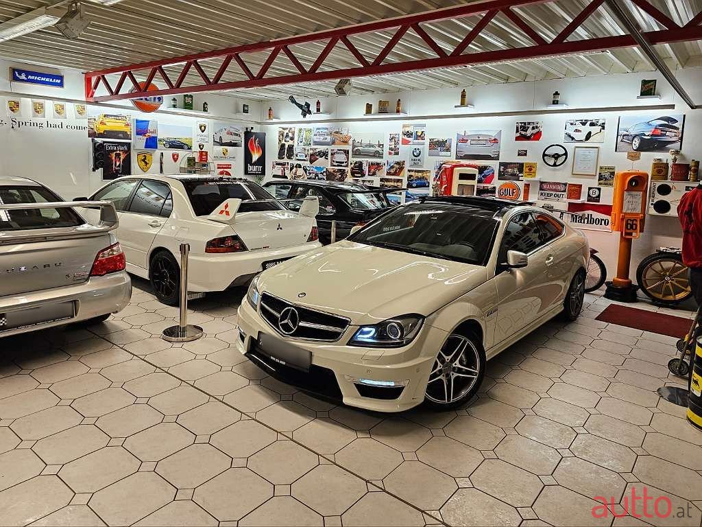 2012' Mercedes-Benz C-Klasse photo #2