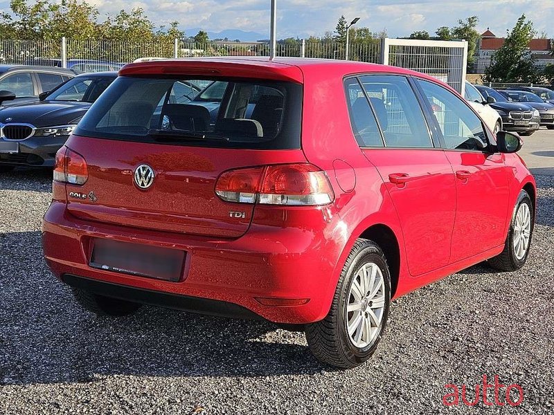 2012' Volkswagen Golf photo #4