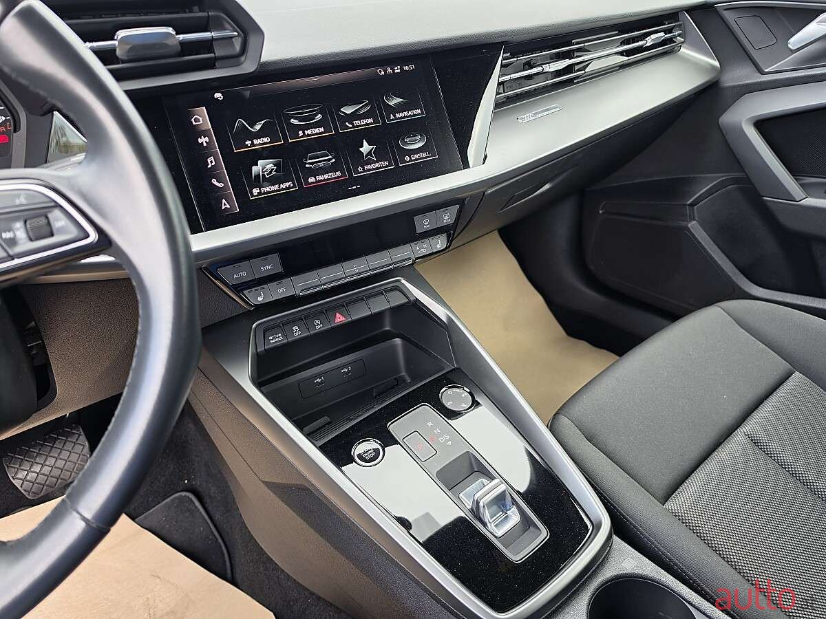 2022' Audi A3 photo #5