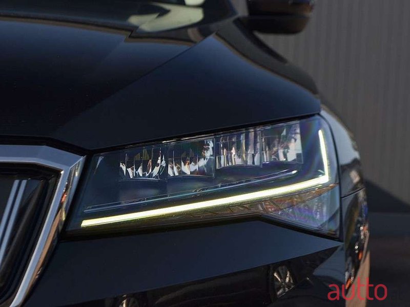 2020' Skoda Superb photo #3