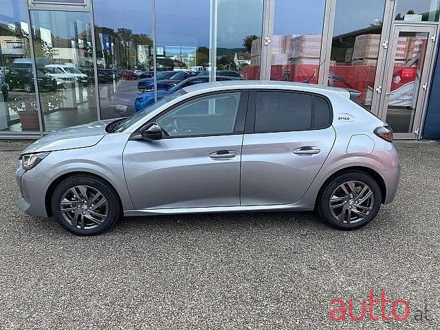 2022' Peugeot 208 photo #3