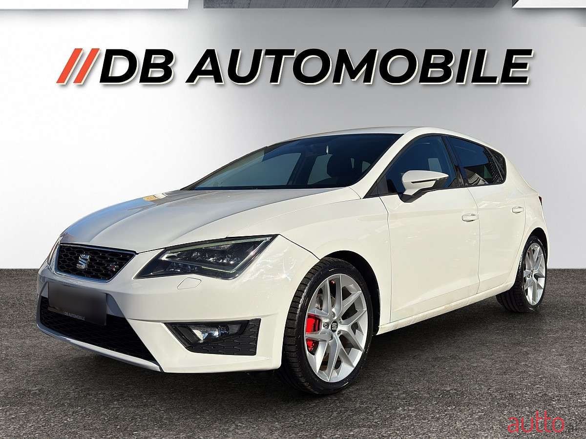 2013' SEAT Leon photo #1