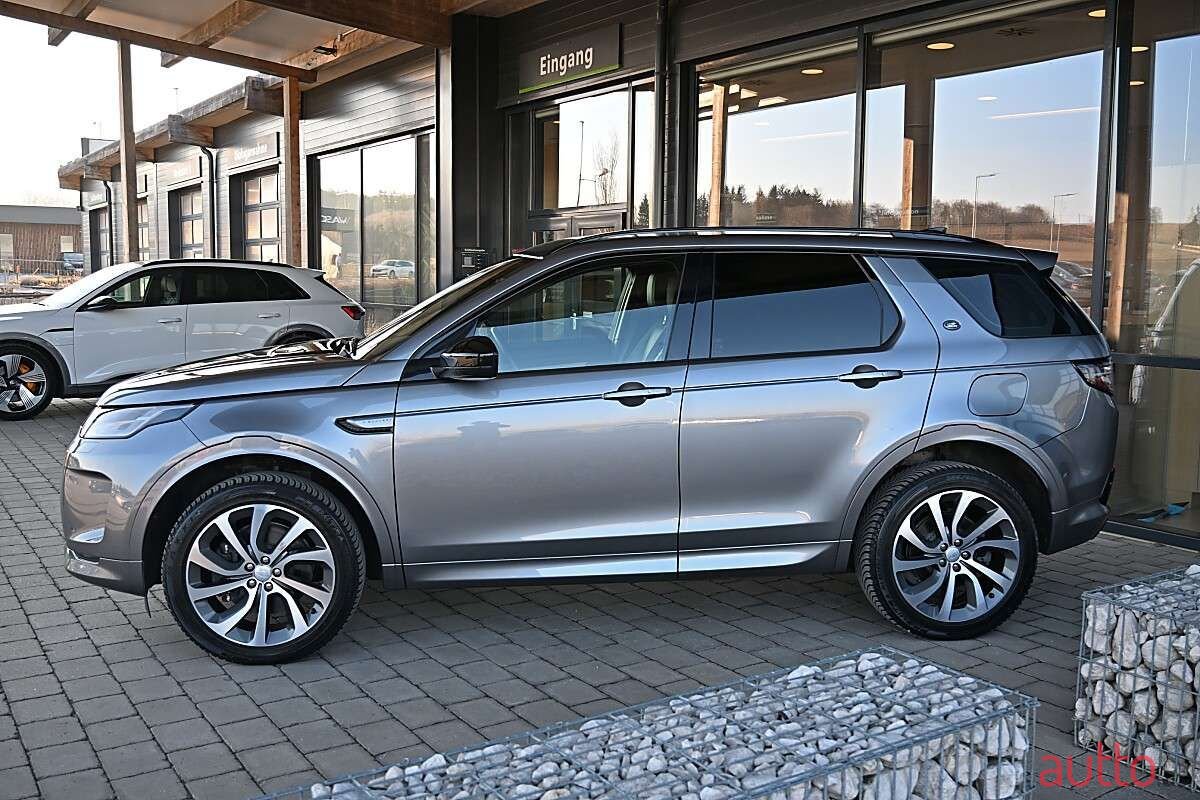 2023' Land Rover Discovery Sport photo #2