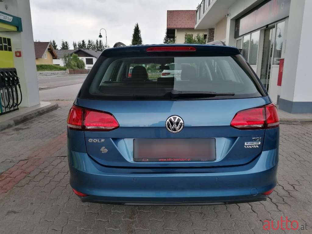 2015' Volkswagen Golf photo #5