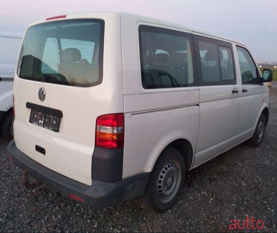 2005' Volkswagen T5 photo #4