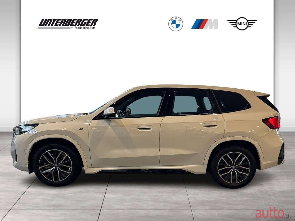 2023' BMW iX1 photo #3