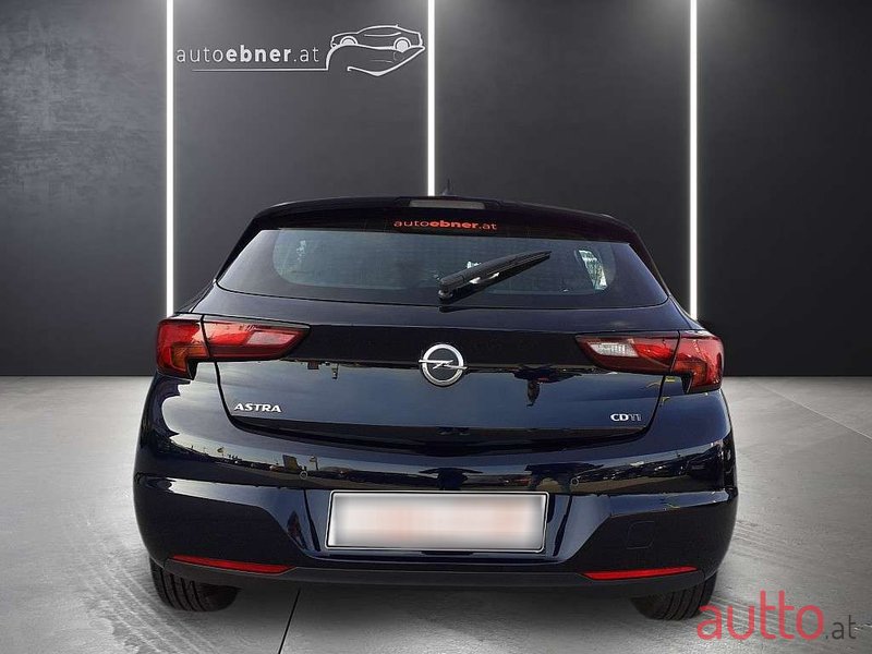 2018' Opel Astra photo #5