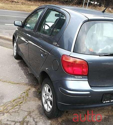 2005' Toyota Yaris photo #2