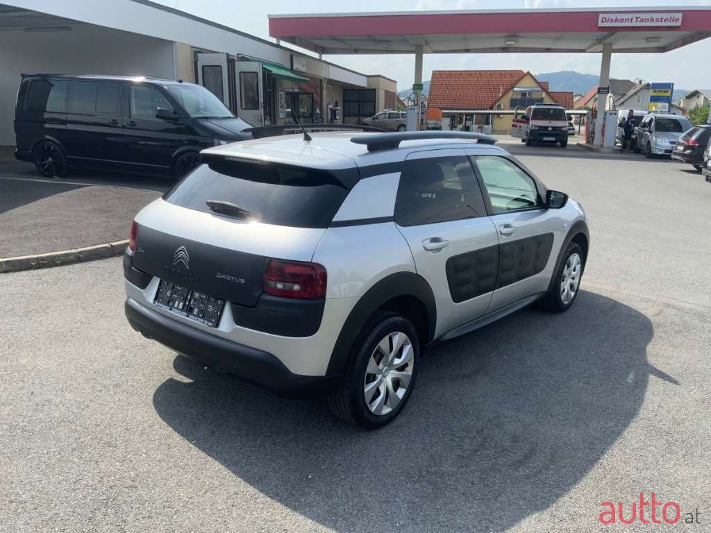 2016' Citroen C4 Cactus photo #5