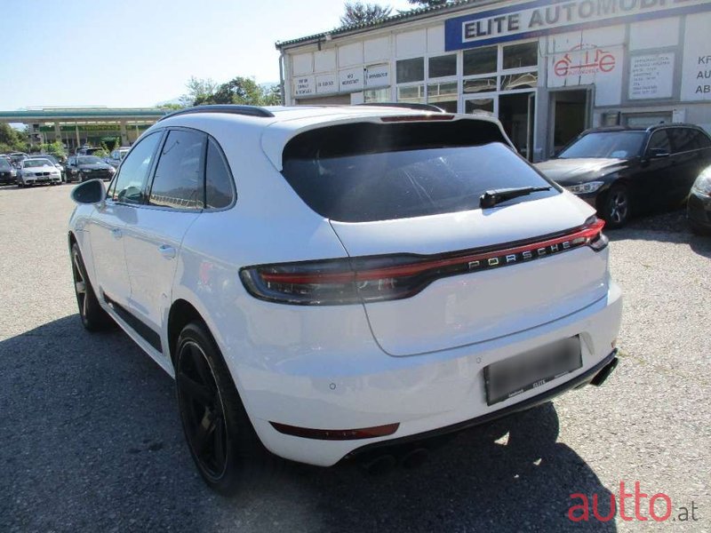 2015' Porsche Macan photo #1