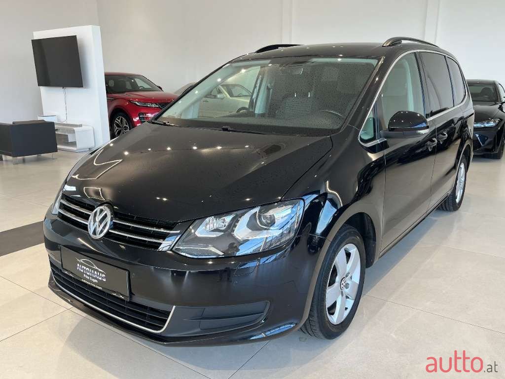 2015' Volkswagen Sharan photo #1