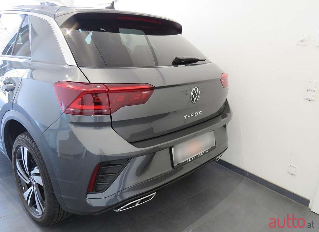 2022' Volkswagen T-Roc photo #3