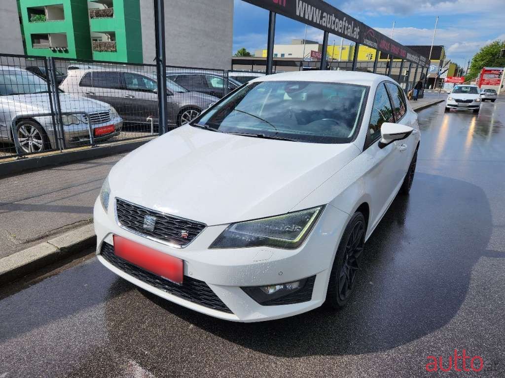 2013' SEAT Leon photo #2