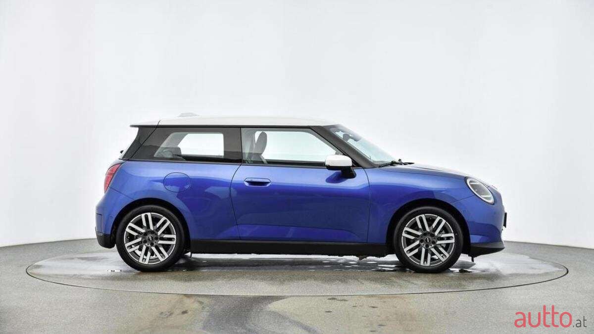 2024' MINI Cooper photo #5