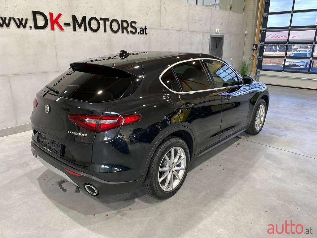 2017' Alfa Romeo Stelvio photo #3
