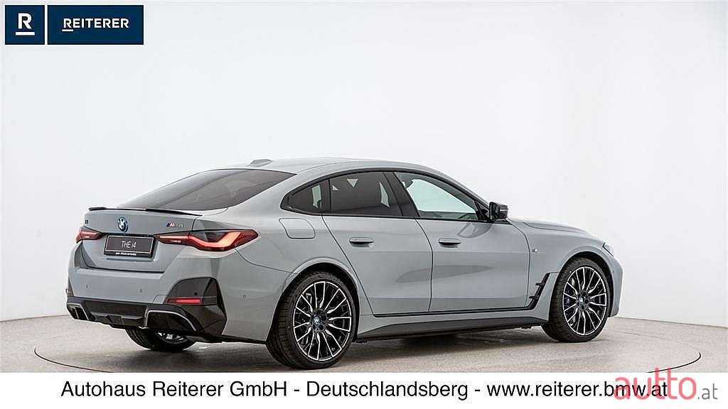 2022' BMW i4 photo #4