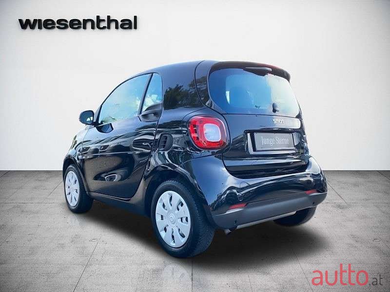 2017' Smart Fortwo photo #2