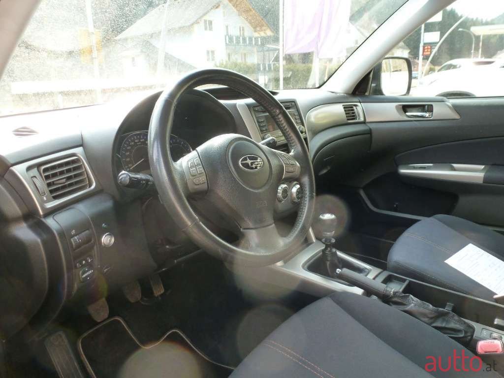 2010' Subaru Forester photo #4