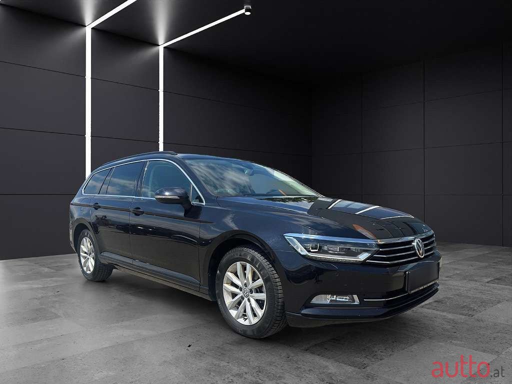 2015' Volkswagen Passat photo #2