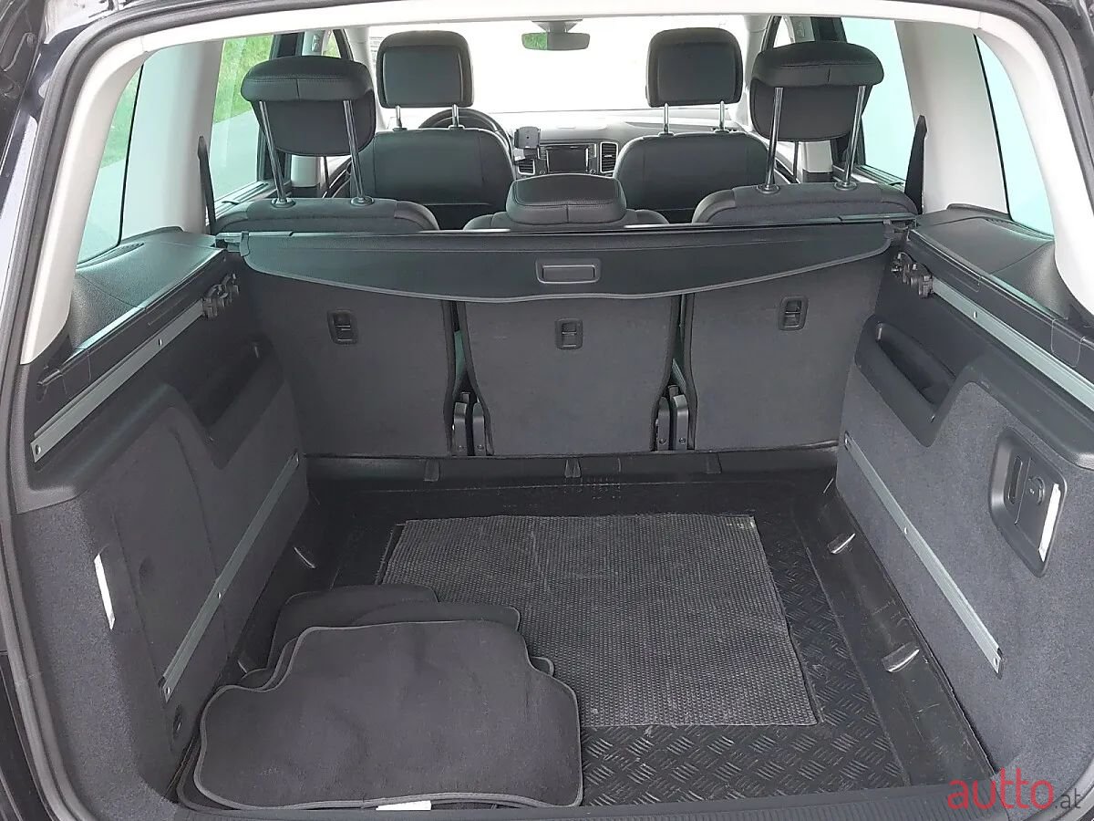 2019' SEAT Alhambra photo #6