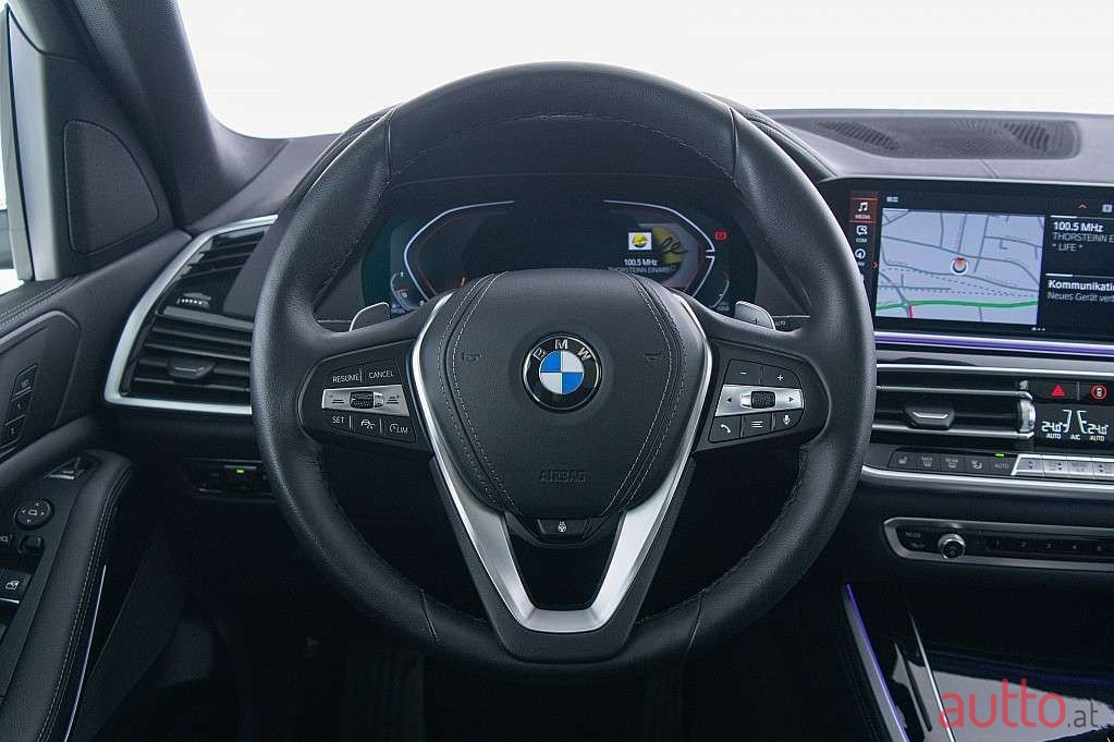 2021' BMW X5 photo #6