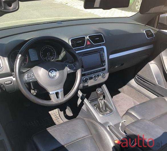 2013' Volkswagen Eos photo #4