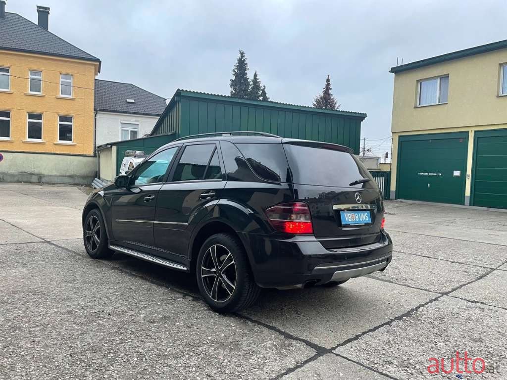 2006' Mercedes-Benz M-Klasse photo #3