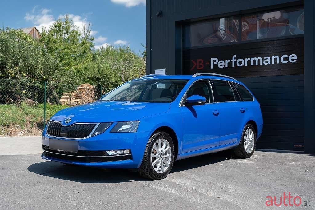 2019' Skoda Octavia photo #3