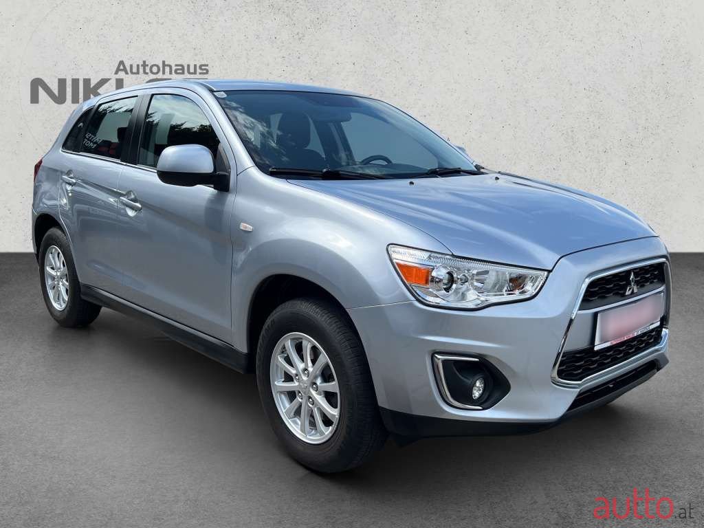 2016' Mitsubishi ASX photo #2