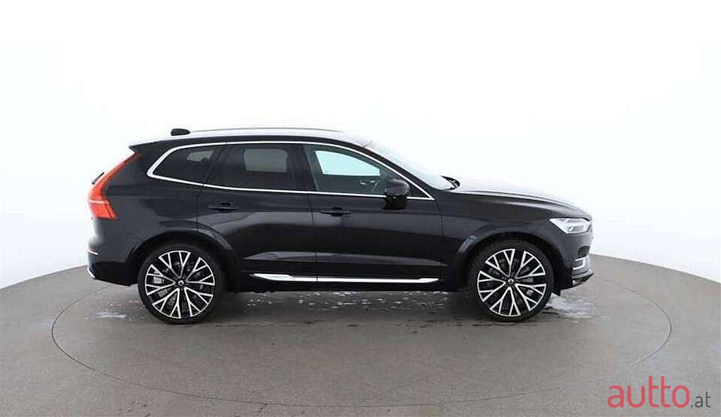 2020' Volvo XC60 photo #2