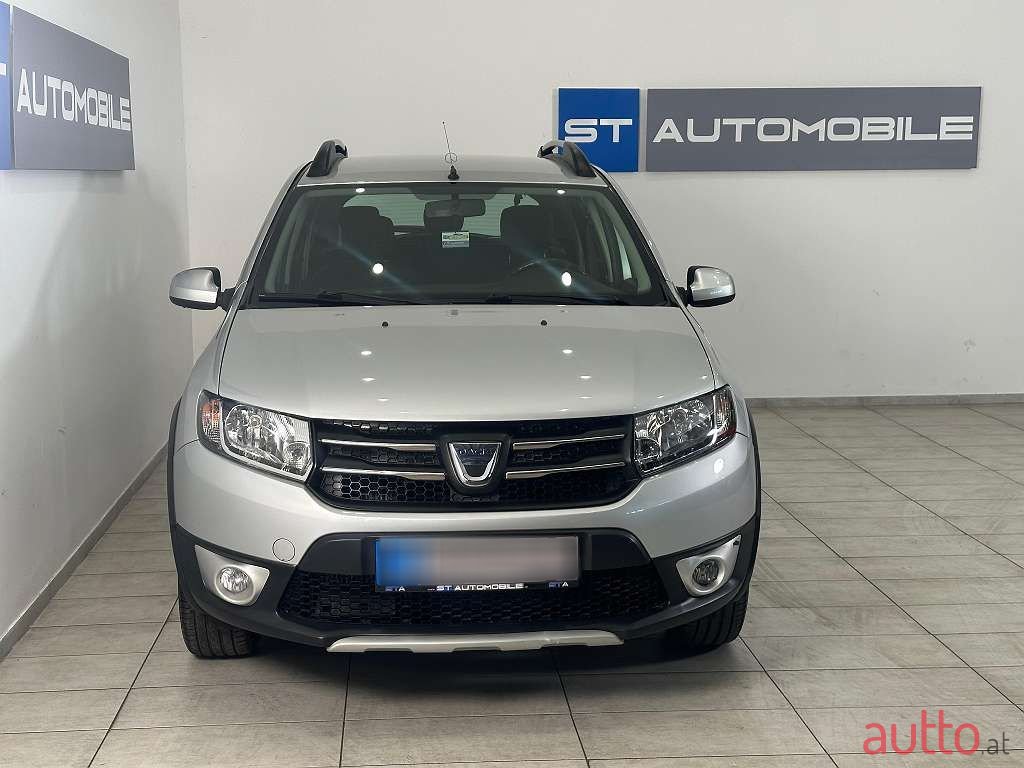 2013' Dacia Sandero photo #3