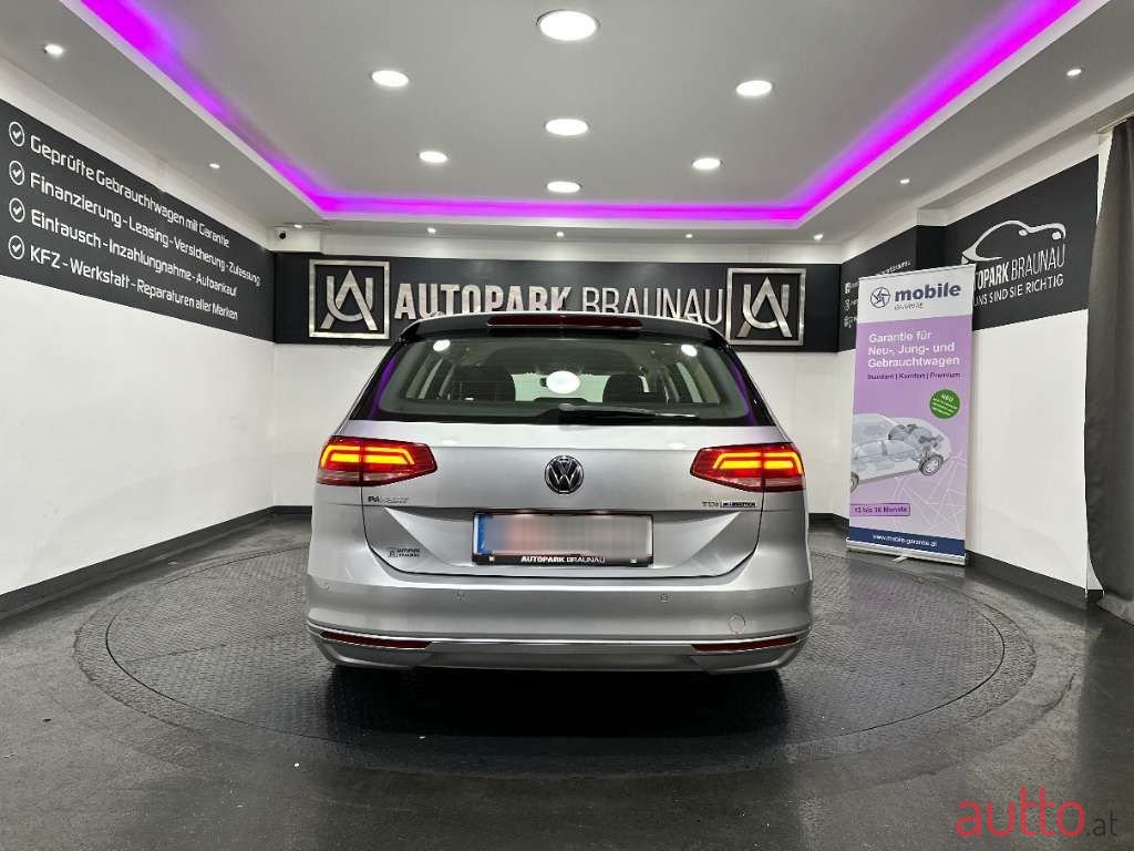 2016' Volkswagen Passat photo #5