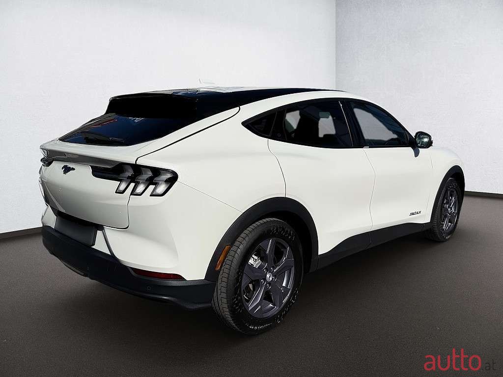 2023' Ford Mustang Mach-E photo #1