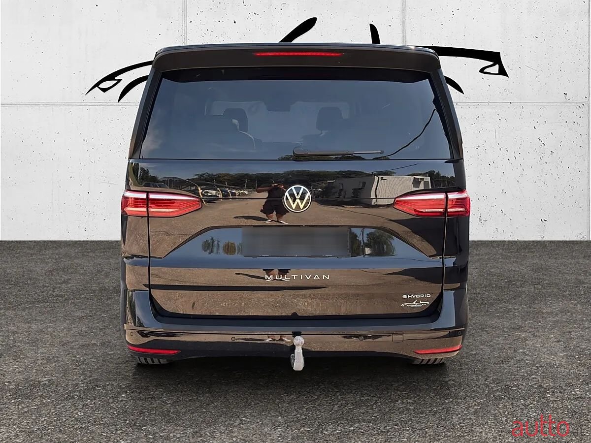 2023' Volkswagen Multivan photo #5