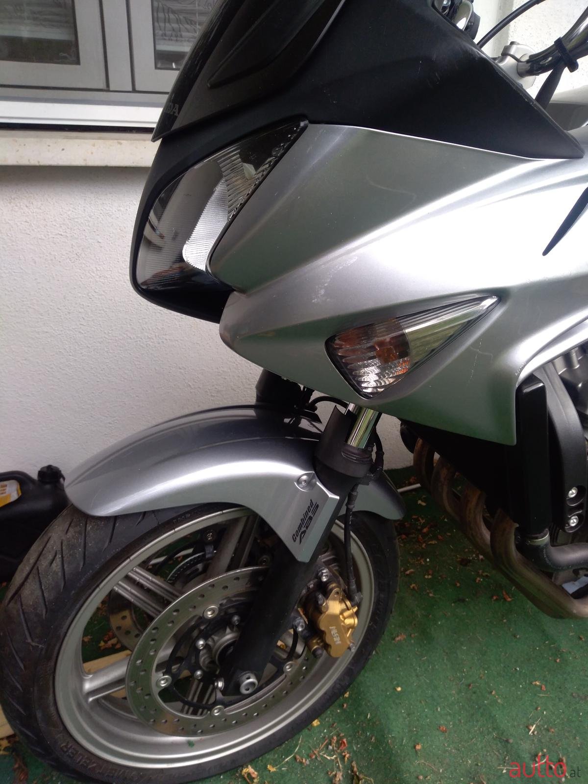 2009' Honda photo #7