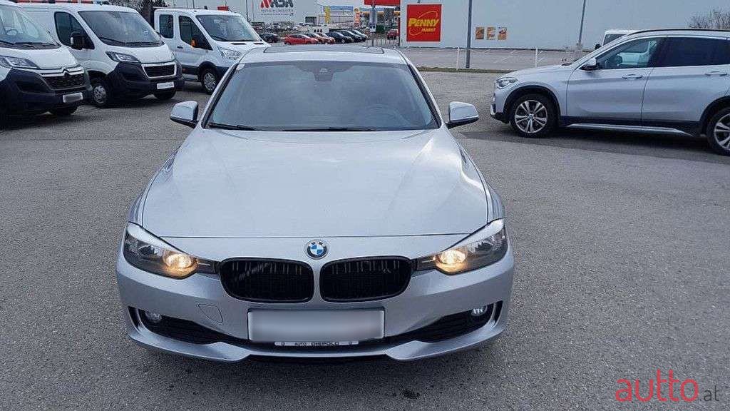 2012' BMW 3Er-Reihe photo #1