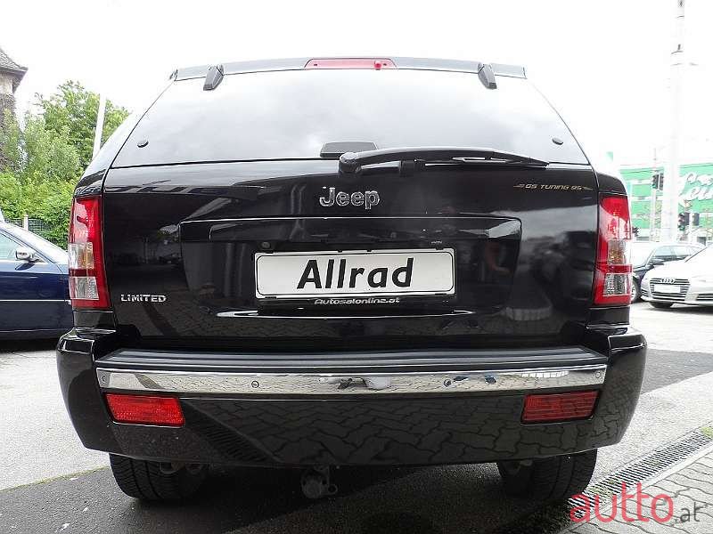 2010' Jeep Grand Cherokee photo #4