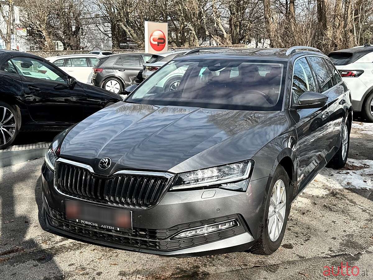 2021' Skoda Superb photo #1