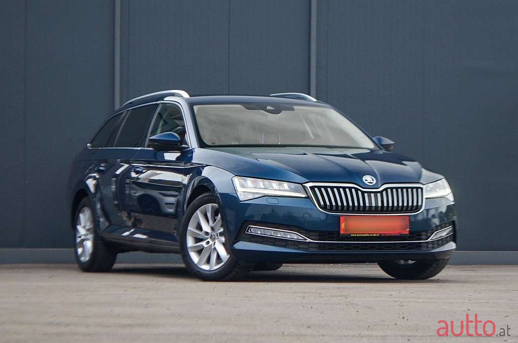 2020' Skoda Superb photo #2
