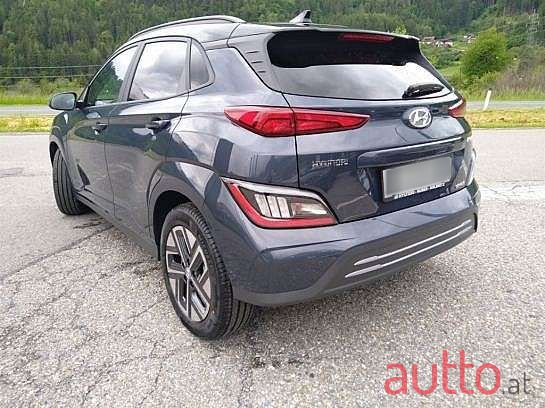 2023' Hyundai Kona photo #4